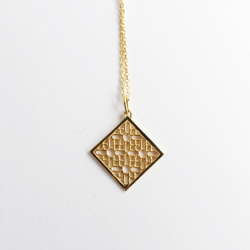 幾何学模様 ネックレス ゴールド シルバー 幾何学模様のひし形ネックレス ゴールドコーティング