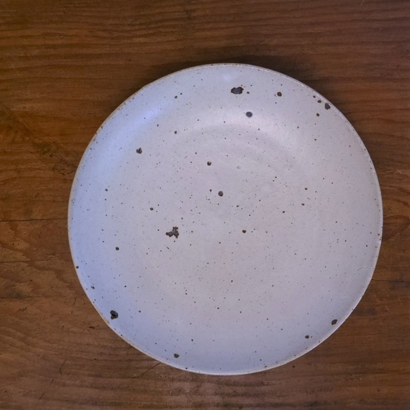 「きりかぶ　皿　斑点　小」 シンプル　取皿　デザート皿　　 1枚目の画像