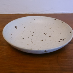 「きりかぶ　皿　斑点　小」 シンプル　取皿　デザート皿　　 3枚目の画像