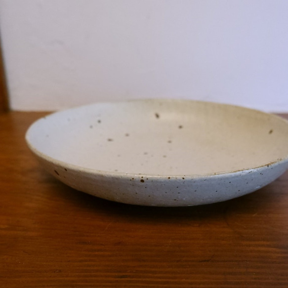 「きりかぶ　皿大 斑点あり」シンプル　平皿　ランチプレート　カレー皿 2枚目の画像