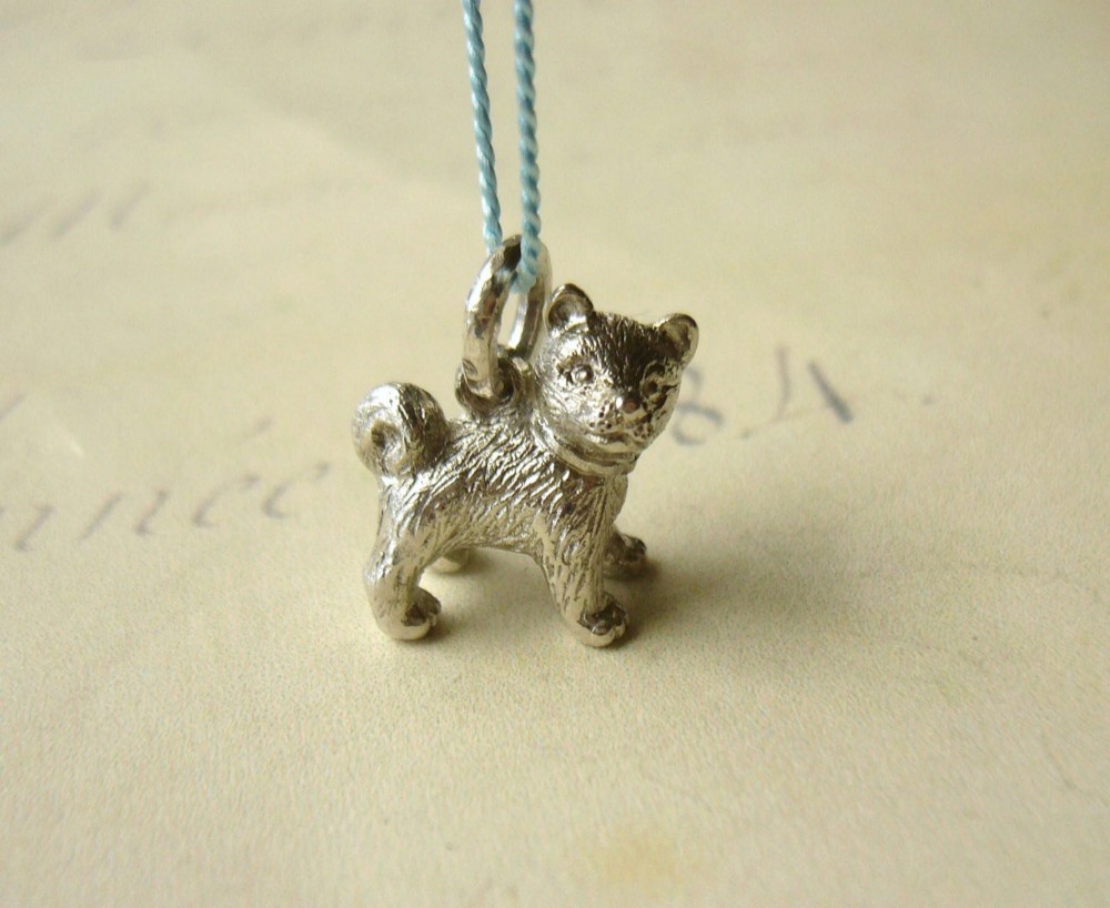 柴犬の子供のペンダント　「受注製作」