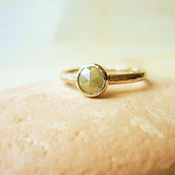 天然ダイアモンドの指輪(シルバーグレー) 2枚目の画像