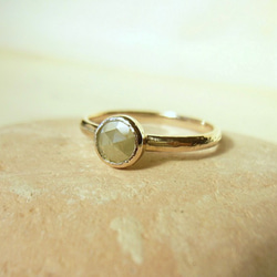 天然ダイアモンドの指輪(シルバーグレー) 3枚目の画像