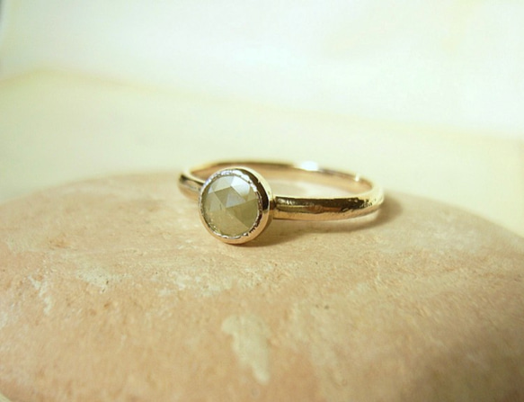 天然ダイアモンドの指輪(シルバーグレー) 3枚目の画像