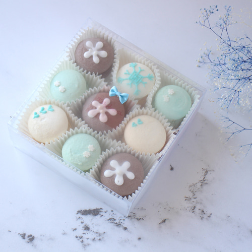 雪マカロン9個入りBOX / クリスマス冬ギフト その他お菓子・スイーツ
