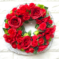再販　赤バラと赤カーネーションのリース　クリスマス　結婚祝い　誕生日　還暦祝い　開店祝い　母の日　 1枚目の画像