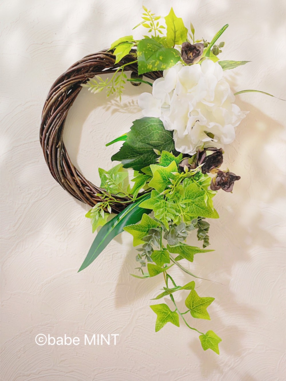 フラワーリース　アーティフィシャルフラワーリース　リース　グリーン　ホワイト　アジサイ