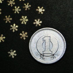 メタルパーツ　雪の結晶Ｄ（ゴールド30枚セット）★レジン＆ネイルに使える封入素材 2枚目の画像