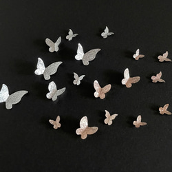 3Dメタルパーツ　蝶々2色アソートセットＡ(ケース入り)★レジン＆ネイルに使える封入素材 3枚目の画像