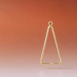 三角Ｌ　メタルチャーム（ゴールド）　４個セット 2枚目の画像