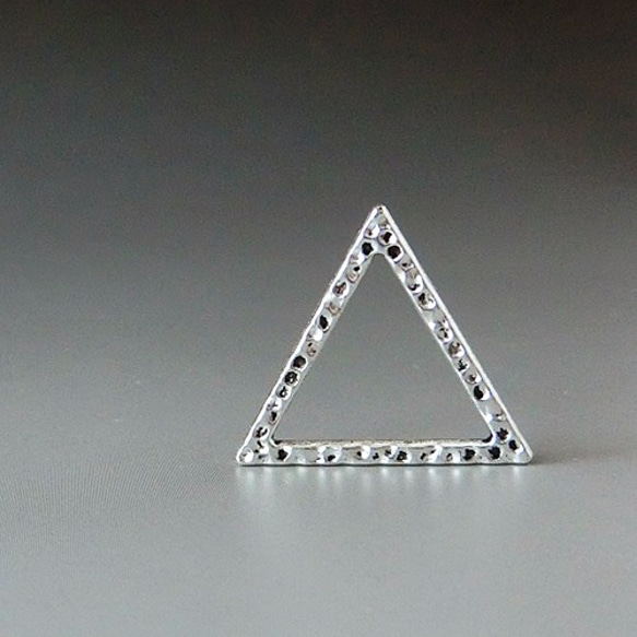 三角　レジン空枠チャーム（シルバー）　3個セット 1枚目の画像
