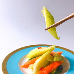 【香るキムチ】ベリーズ産グリーンハバネロ使用、ザク切りセロリキムチ（葉入り） 5枚目の画像