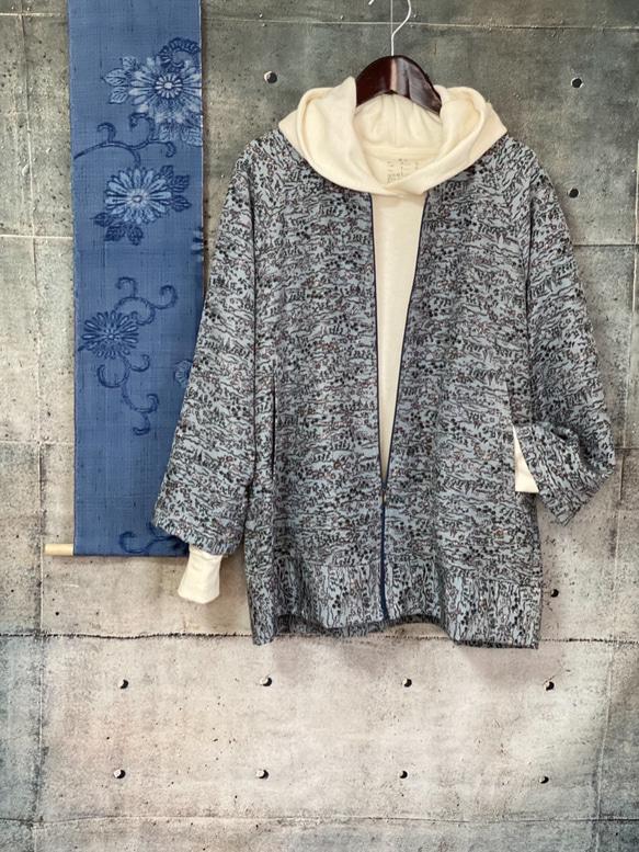 小紋　ブルーグレー　オープンファスナーブルゾン　リブ付きジャケット　着物リメイク アップサイクル 2枚目の画像
