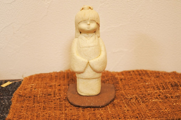 和紙人形『おすまし』 1枚目の画像