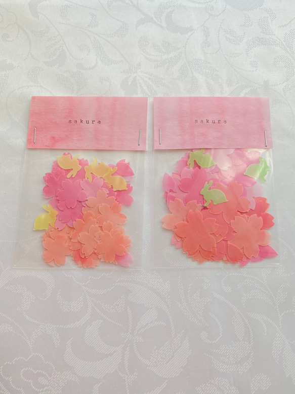 桜L・Mサイズ ほんのり透けるペーパーフレーク　クラフトパンチ　アルバム、色紙やラッピングに　D/423 6枚目の画像