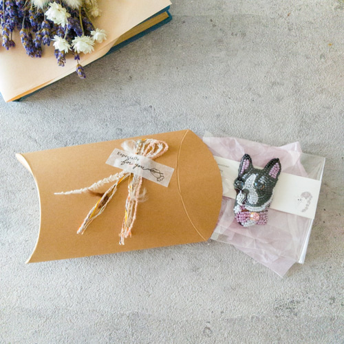 刺繍　ビーズ　ブローチ　ボストンテリア　ハンドメイド ビーズ刺繍ブローチ ボストンテリア フレブル ブローチ Pocket