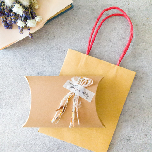 Bagteria ビーズ刺繍バッグ　ボックスイブニングバッグ　バッグテリア Bagteria ビーズ刺繍バッグ ボックスイブニングバッグ バッグ