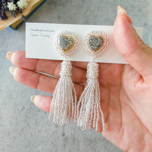 受注制作＊ハートとビーズタッセルのピアス/イヤリング シンプルコーデ