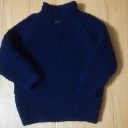 ベビーの手編みのセーター 2枚目の画像