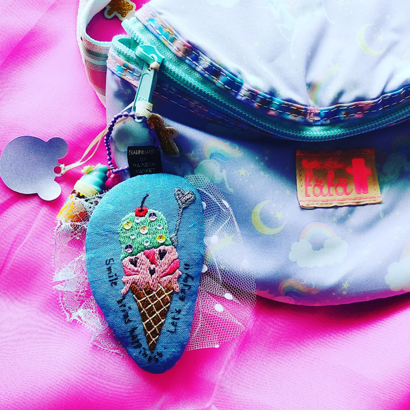 アイスクリーム刺繍キーホルダー☆ハローサーカス 4枚目の画像