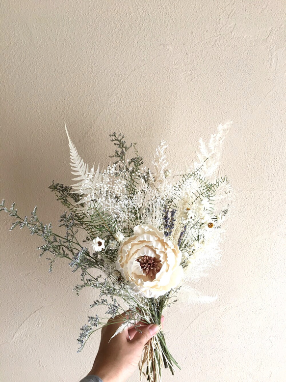 オフホワイトのピオニーブーケ・新郎ブトニア付き(ドライフラワー
