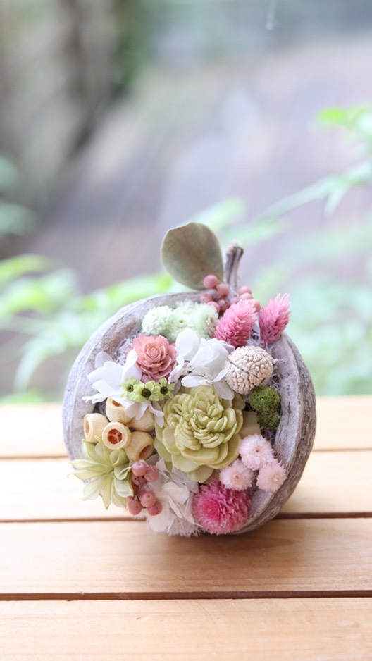 ブッダナッツアレンジ ピンク系 プリザーブドフラワー スカイサンゴ  