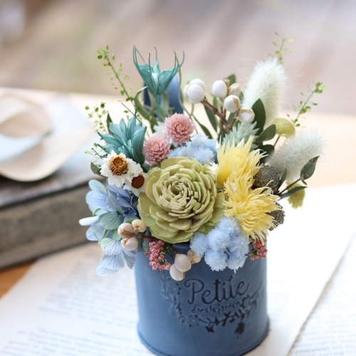 ドライフラワーのブリキ缶アレンジ☆ドライフラワー ピンク×ブルー系