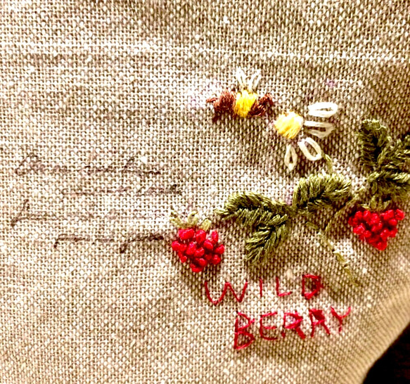 Natural Countryティーコゼ＊WILD BERRY手刺繍入 2枚目の画像