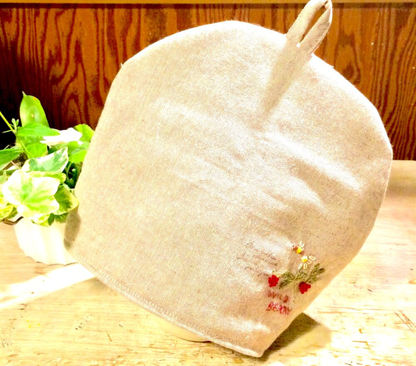 Natural Countryティーコゼ＊WILD BERRY手刺繍入 3枚目の画像