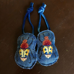 虫の刺繍がアクセントのユニークな帽子 オニヤンマ 大人S