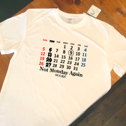 月曜日 が 嫌い な人たちの Tシャツ (笑) おもしろTシャツ 2枚目の画像