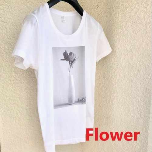レディフォトコンパクトTシャツ ホワイト モノクロフォトTシャツ/レディースMサイズ Tシャツ ice-gigi
