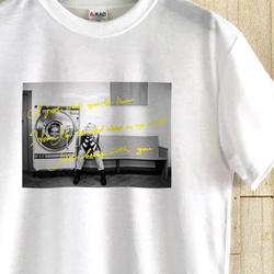 laundromat / モノクロフォトプリントTシャツ 1枚目の画像