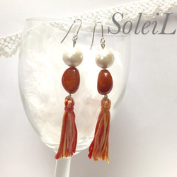 SoleiL☆コットンパール×オレンジタッセルピアス 1枚目の画像