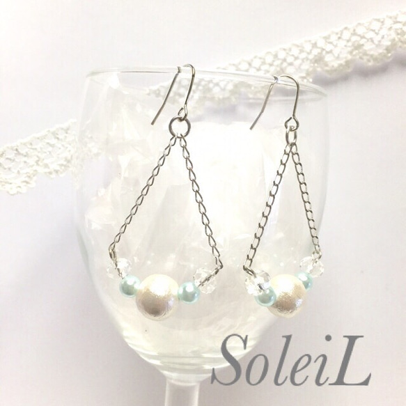 SoleiL☆ペールブルーパール×しずく型チェーンピアス 1枚目の画像