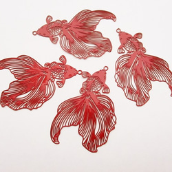 金魚透かしチャーム大４個赤色 1枚目の画像