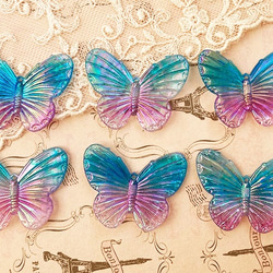 大きな蝶のアクリルチャーム６個ブルー～パープル 1枚目の画像