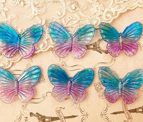 大きな蝶のアクリルチャーム６個ブルー～パープル 1枚目の画像