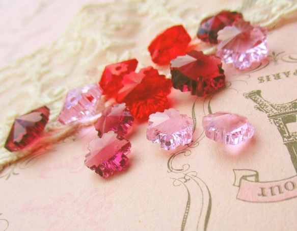 サンキャッチャー雪の結晶12個赤ピンク系 2枚目の画像