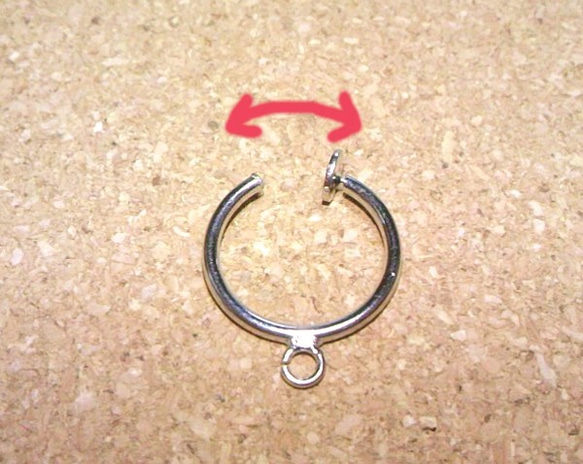 カン付きスプリング式フープイヤリング４個金古美13㎜ 3枚目の画像