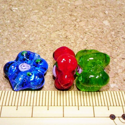 花型ランプワークガラスビーズ５個レッド 3枚目の画像