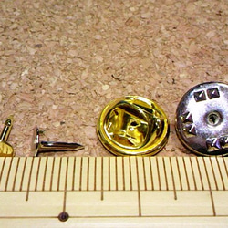 ピンバッジパーツ40個バタフライクラッチ(蝶タック)＋皿付きピン ロジウム 3枚目の画像