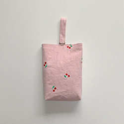 《選べるサイズ》ピンク×さくらんぼ刺繍のシューズバッグ 1枚目の画像