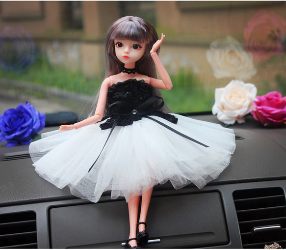 車置物　カー用品　置物　ドール　姫様　関節人形　飾り　ホーム用品 1枚目の画像