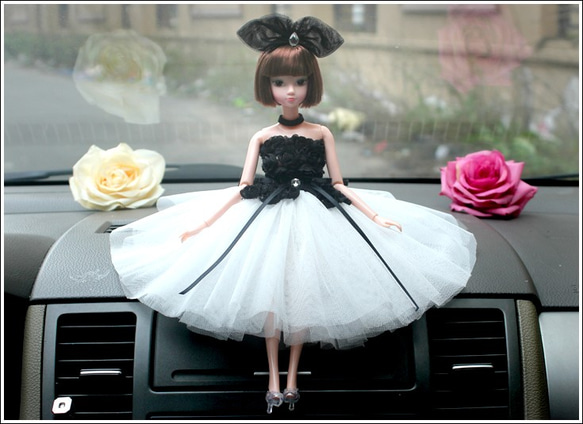 車置物　カー用品　置物　ドール　姫様　関節人形　飾り　ホーム用品 3枚目の画像