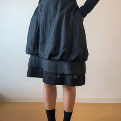 黒リネン バルーンスカート 2枚目の画像
