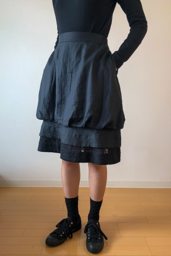 黒リネン バルーンスカート 2枚目の画像
