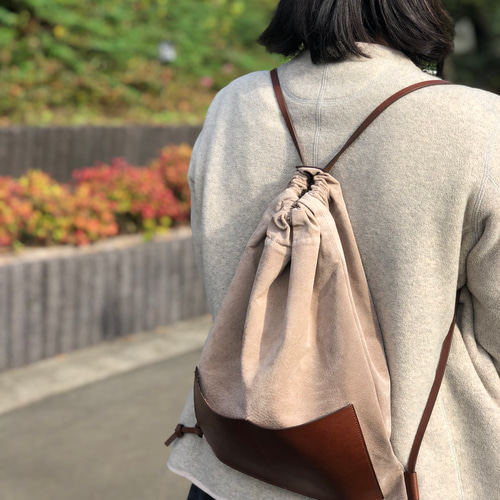 ピッグスエードと本革のナップサック(黄色) リュック・バックパック