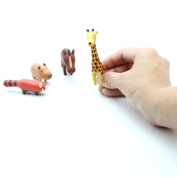 動物フィギュア/ミニチュア　アニマルセット（ライオン、象、虎、アルパカ、麒麟、馬、カピバラ、レッサーパンダ） 3枚目の画像