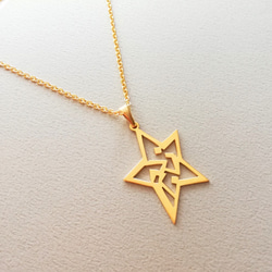アラビア語でデザイン “STAR(星)” 文字絵 ペンダント 7枚目の画像